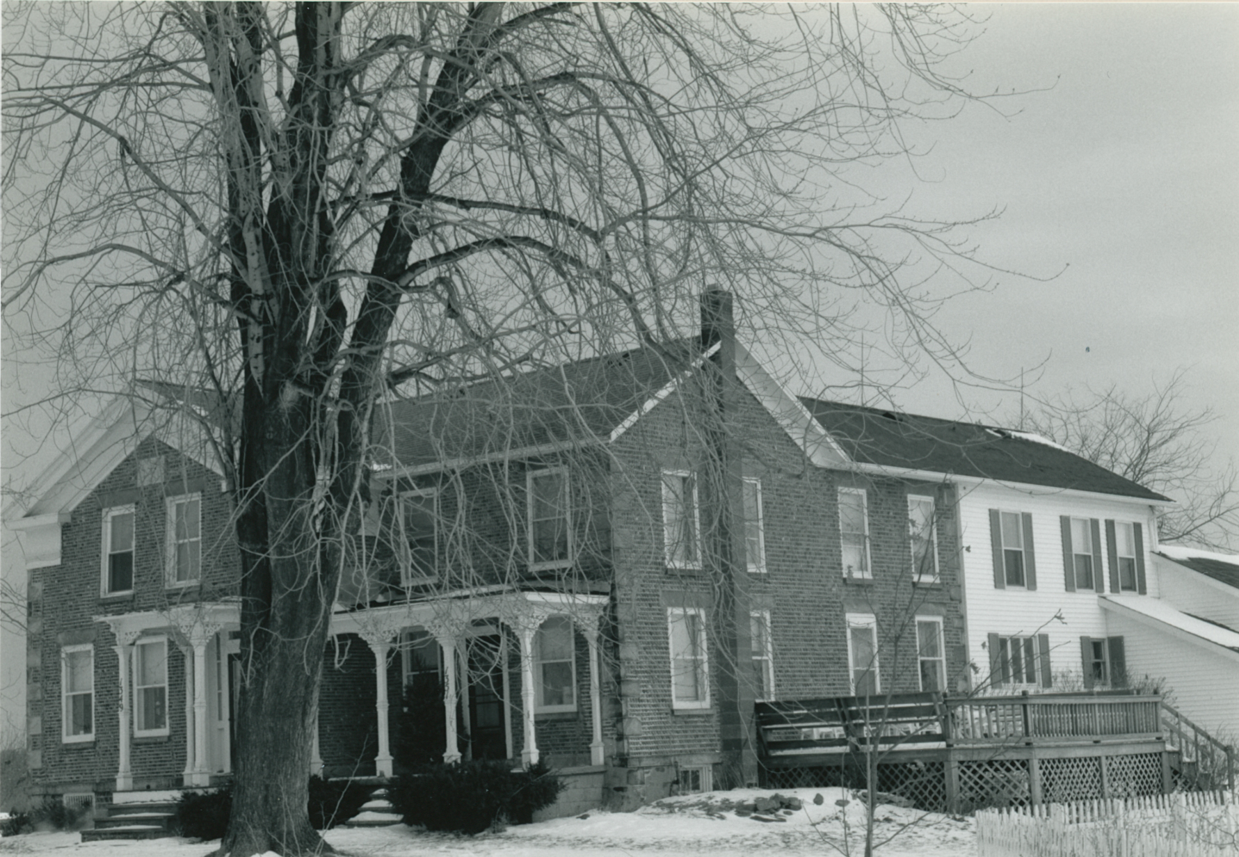 Ken-5 1349 Center Rd 1